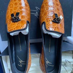 Giuseppe Womens Loafer 38.5